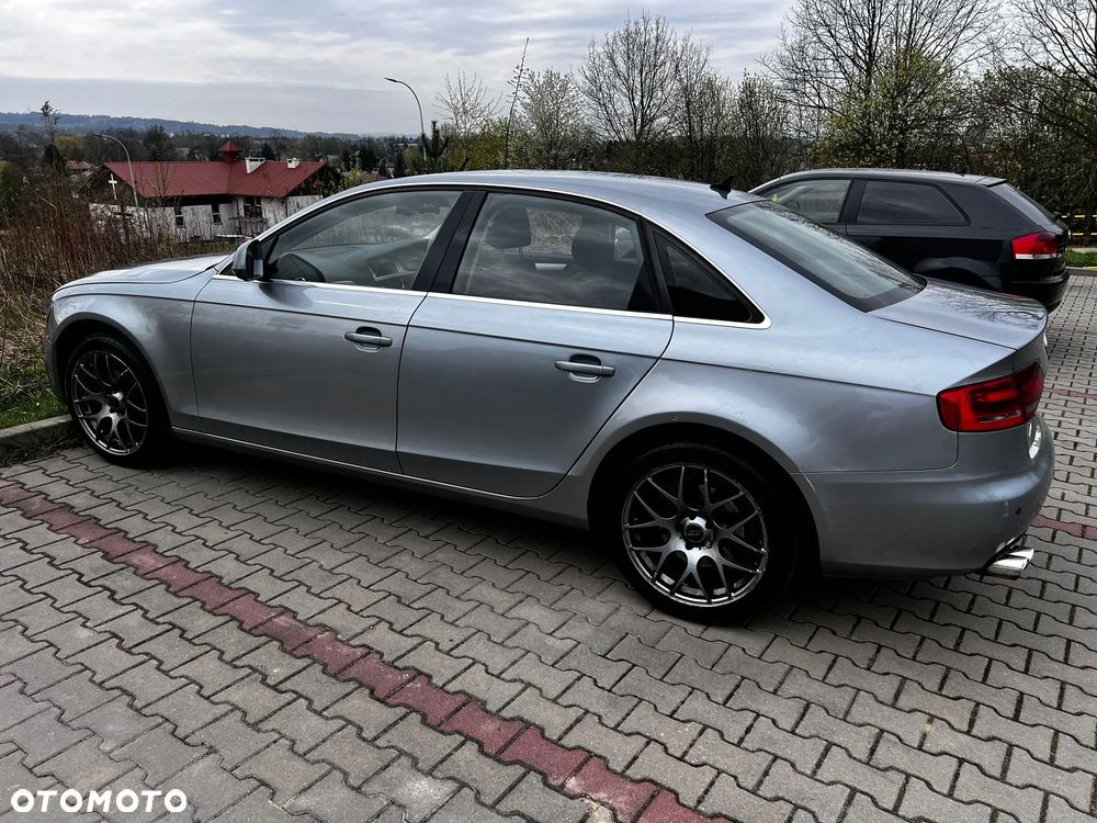 Audi A4 Limousine - 12