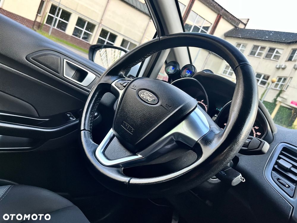 Ford Fiesta 1.25 Platinium X - 24