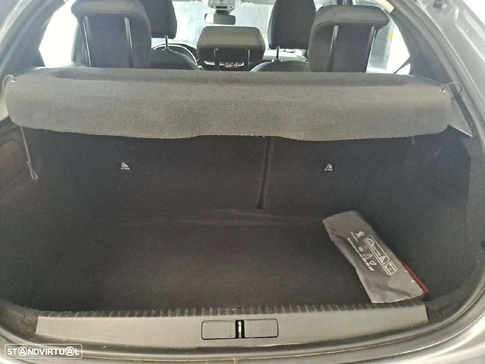 Peugeot 208 1.2 PureTech Active - 6