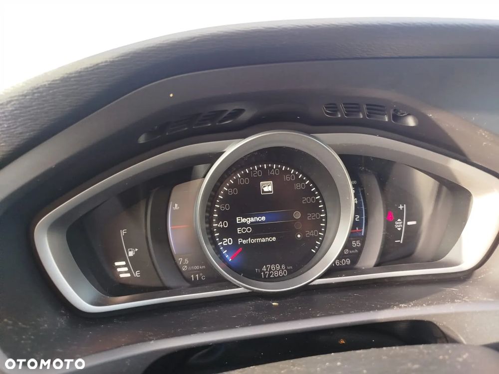 Volvo V40 T2 RDesign - 15
