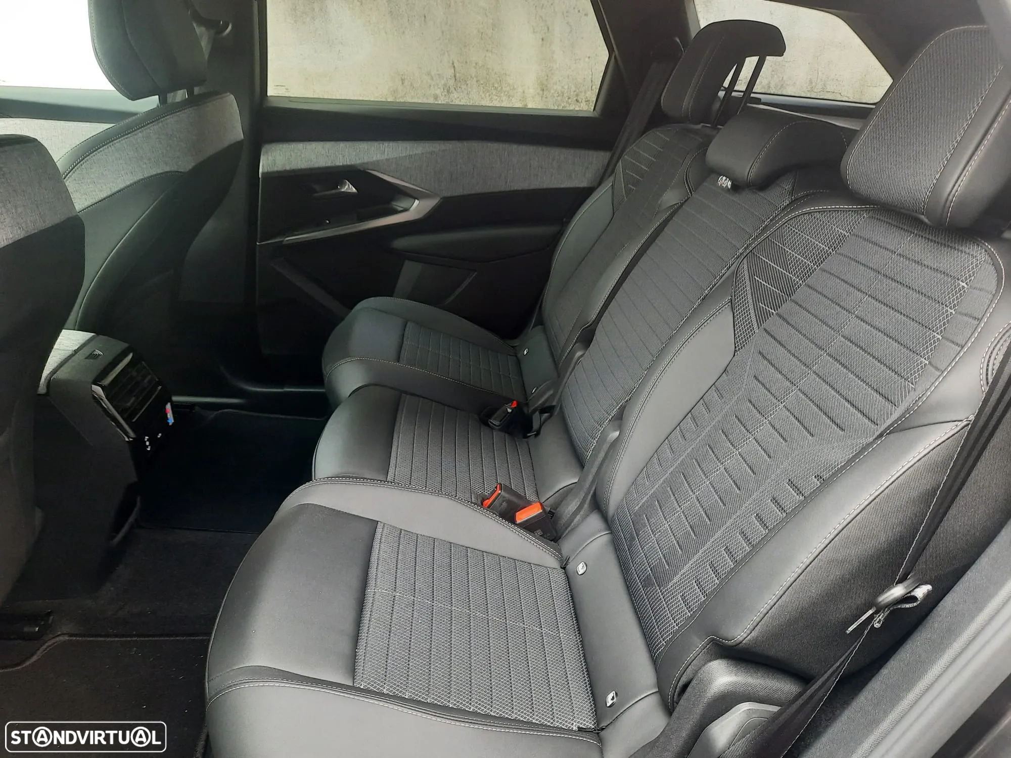 Peugeot 5008 1.2 Hybrid Allure e-DCS6 - 9