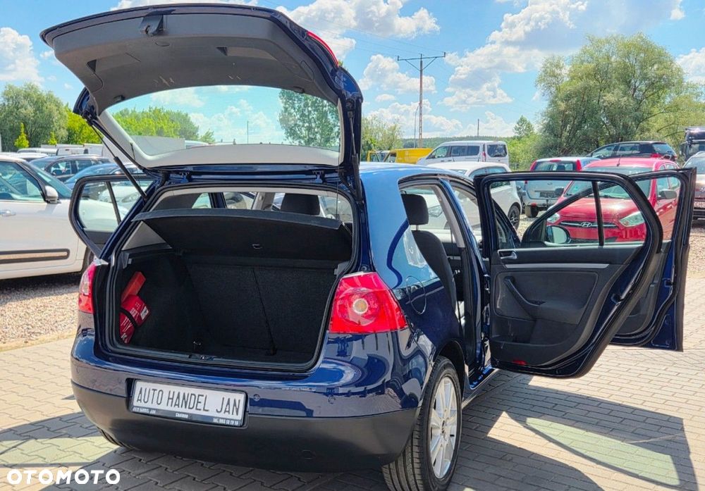 Volkswagen Golf - 30