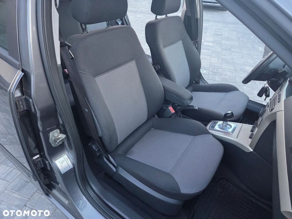Opel Astra 1.6 Automatik Design Edition - 18