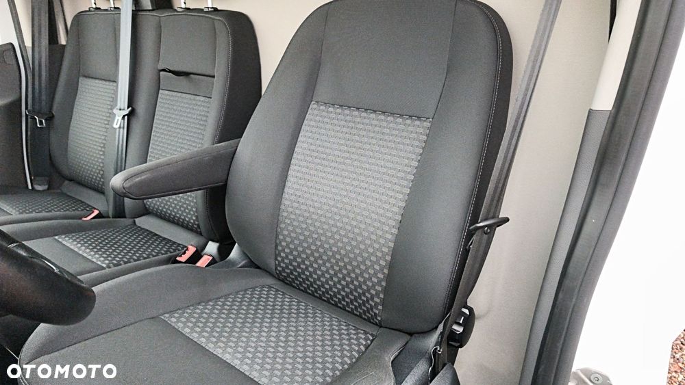 Ford Transit - 11
