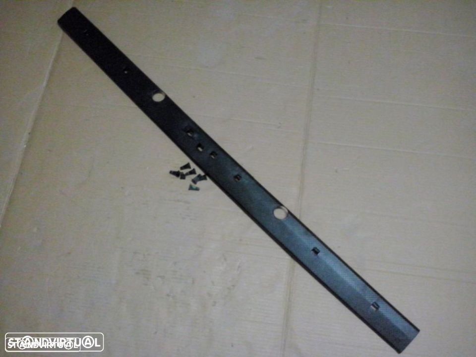 Friso remate do fundo das portas da mala Mercedes Sprinter (Novo) 9017660119 - 1