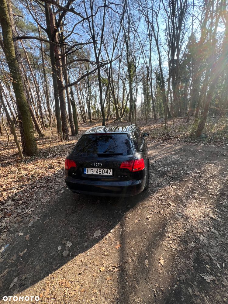 Audi A4 Avant 2.0 TDI - 4