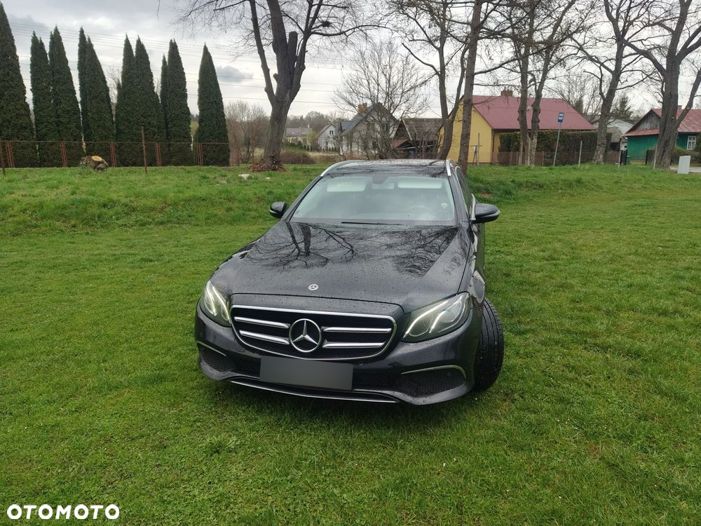 Mercedes-Benz Klasa E 300 de 4Matic 9G-TRONIC - 8