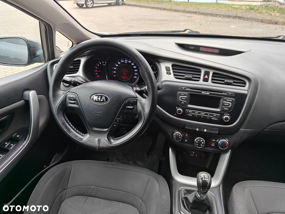 Kia Ceed - 14