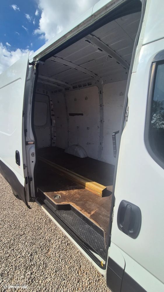 Iveco Daily 2017 photo 4