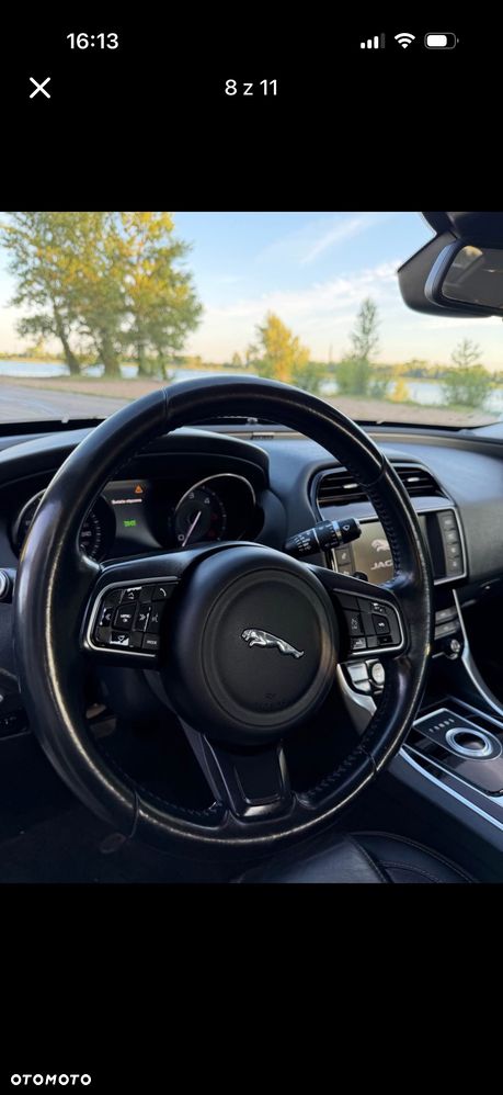 Jaguar XE 2.0 D Prestige - 8
