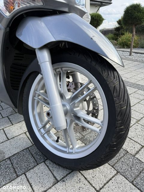 Yamaha X-max - 3