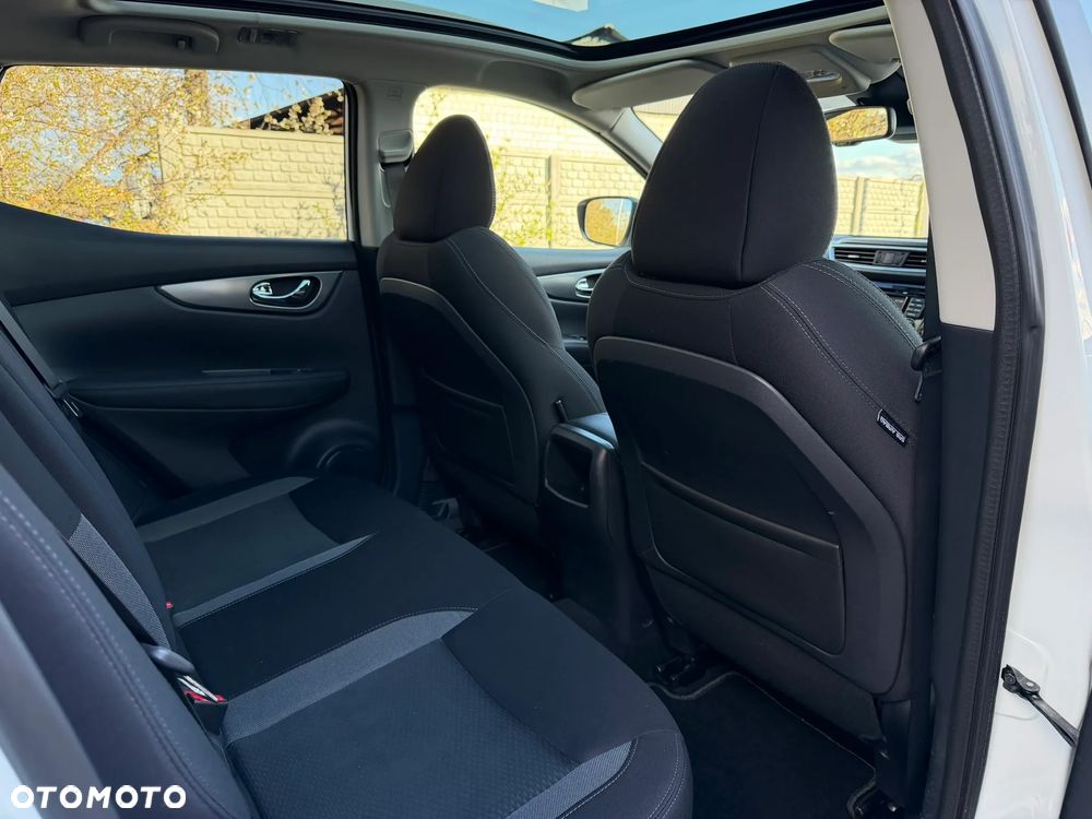 Nissan Qashqai 1.3 DIG-T N-Connecta - 35