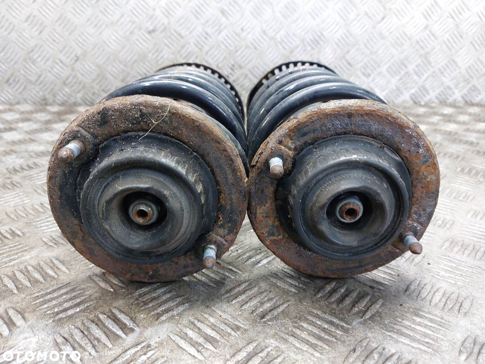 AMORTYZATOR + SPRĘŻYNA LEWY PRZÓD + PRAWY PRZÓD PASSAT B5 1.6 8V - 2