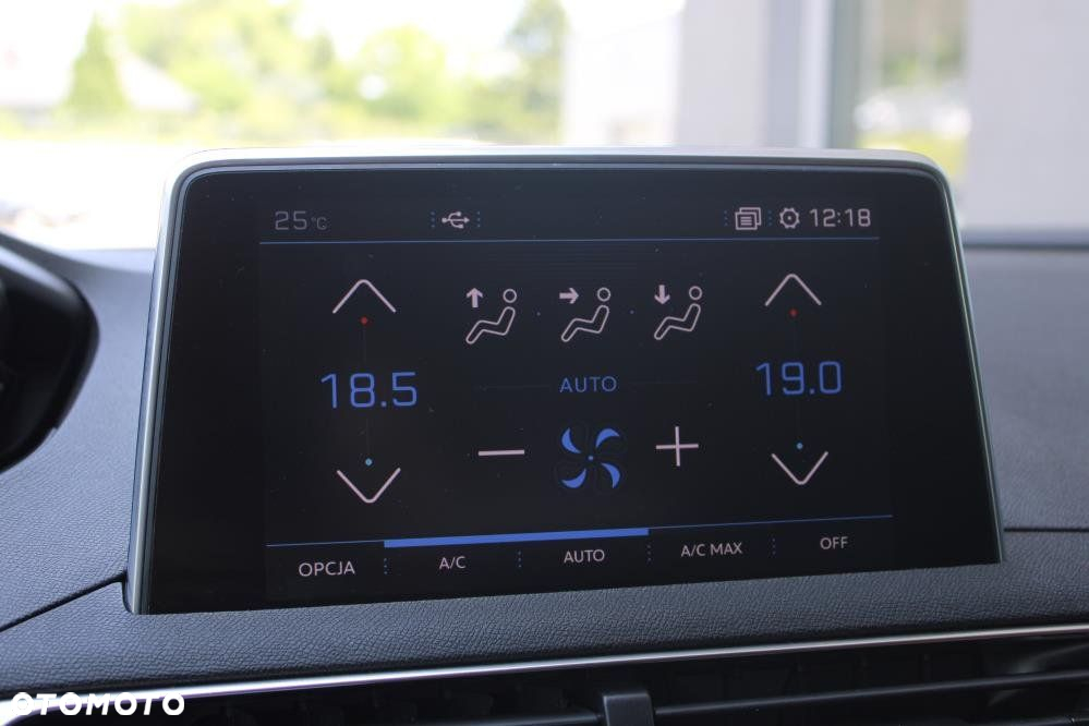Peugeot 5008 - 26