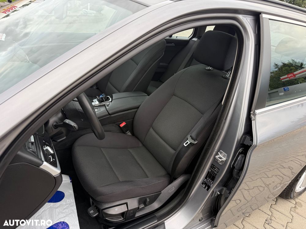 BMW Seria 5 520d Modern Line - 9