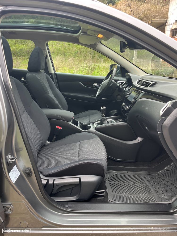 Nissan Qashqai 1.5 dCi N-Connecta 18 - 14