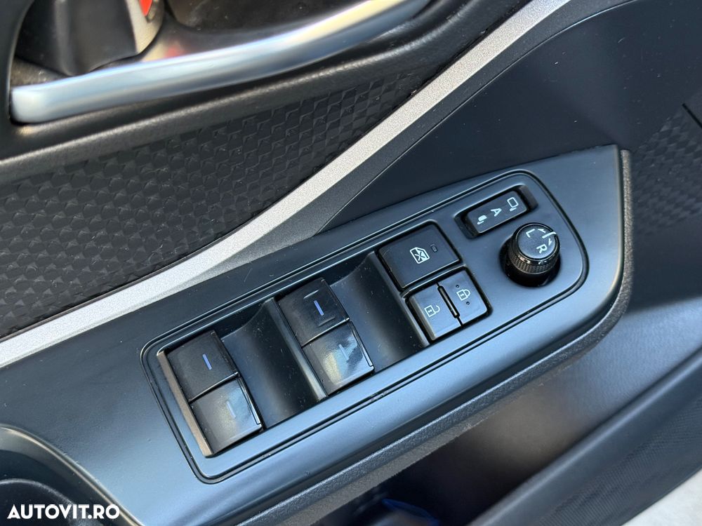 Toyota C-HR Hybrid Business-Edition - 18