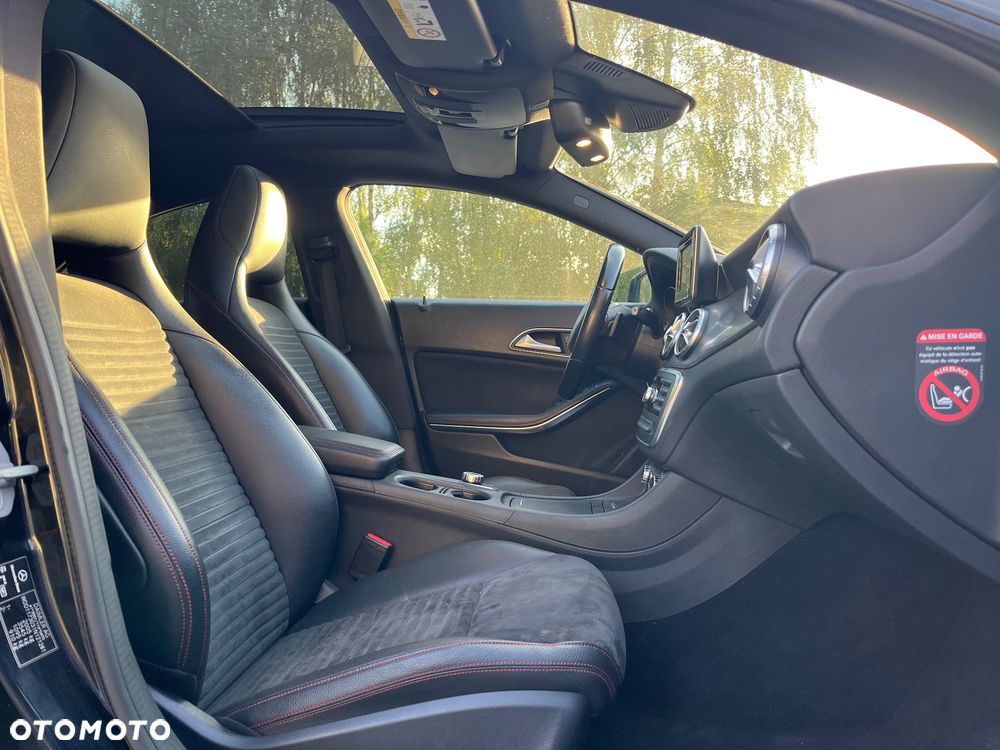 Mercedes-Benz CLA - 13