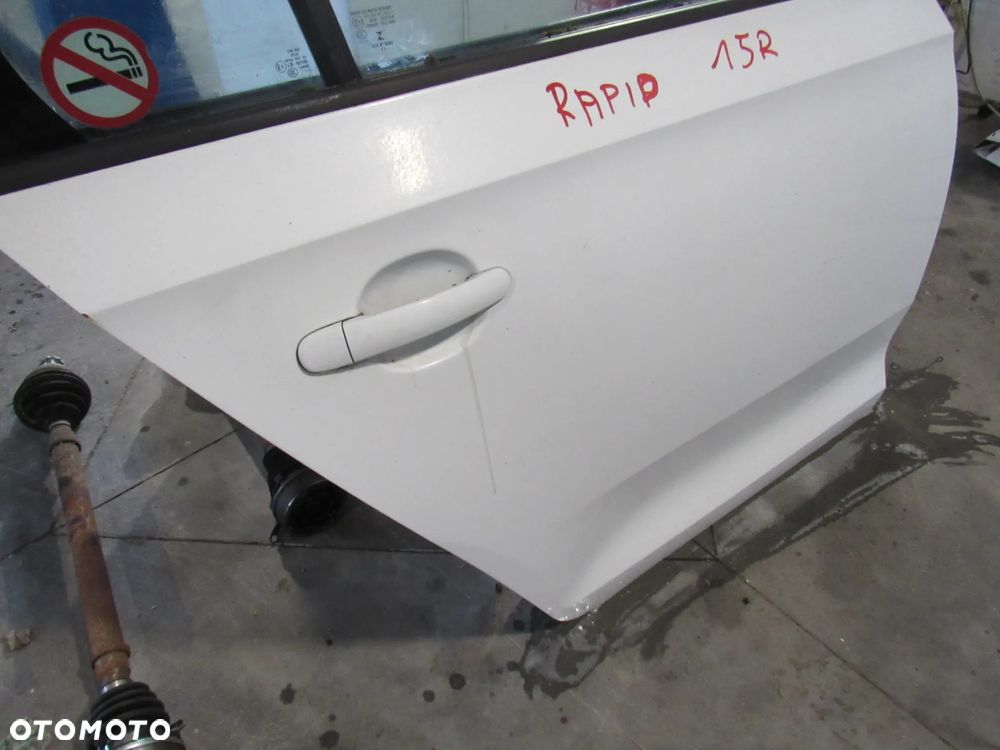 skoda rapid tył prawe drzwi hb 2015r - 2