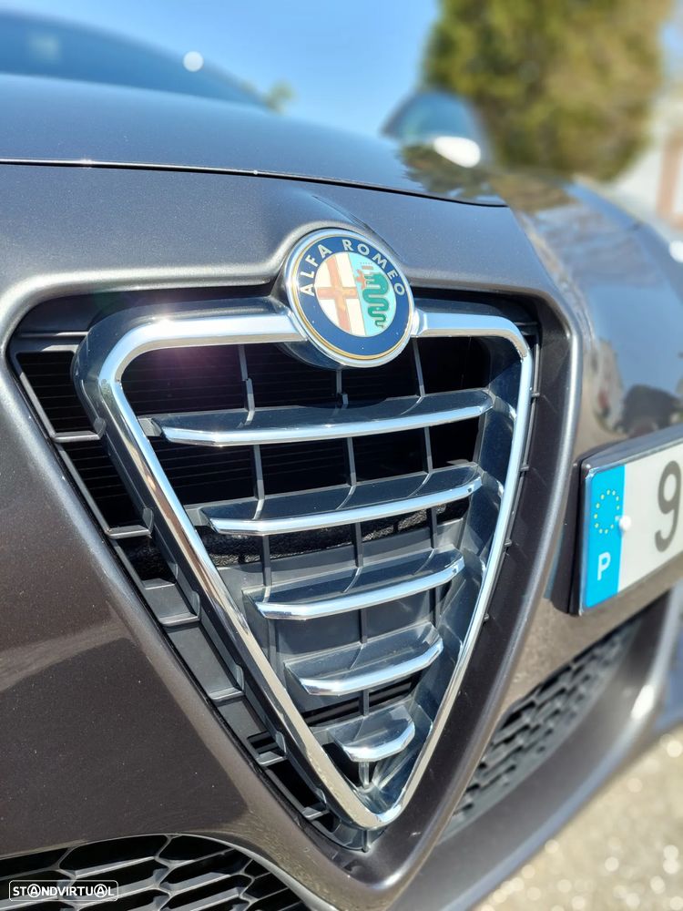 Alfa Romeo Giulietta 1.6 JTDM Veloce - 31