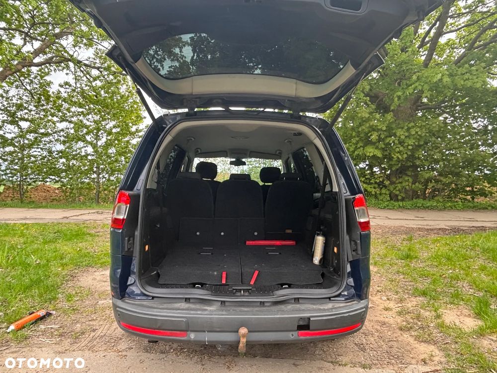 Ford Galaxy - 8