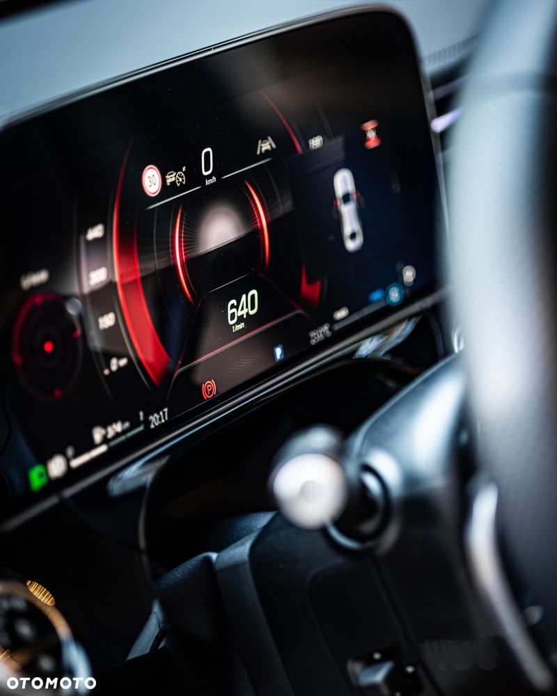 Mercedes-Benz Klasa E 220 d 4-Matic - 19