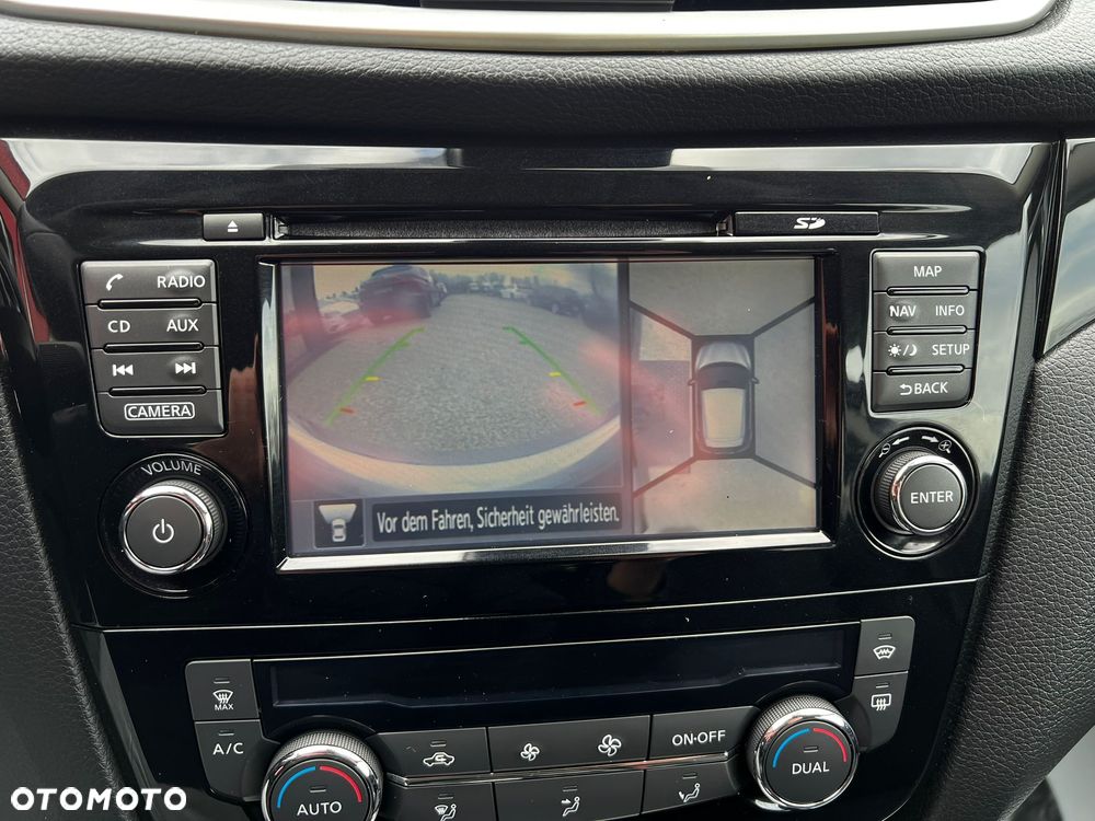 Nissan Qashqai 1.6 DCi Xtronic TEKNA - 27