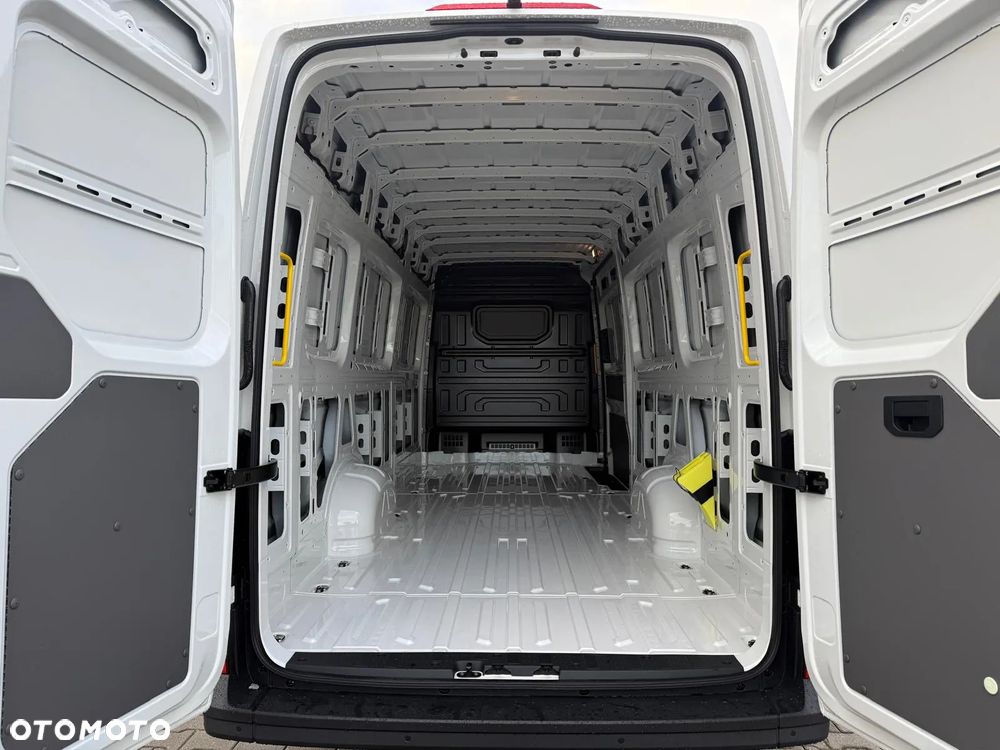 Volkswagen Crafter - 30
