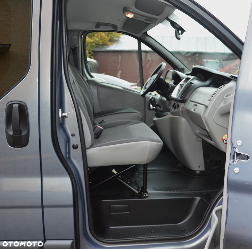 Opel Vivaro - 32