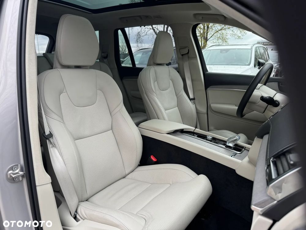 Volvo XC 90 T8 AWD Plug-In Hybrid Ultra Dark 7os - 12