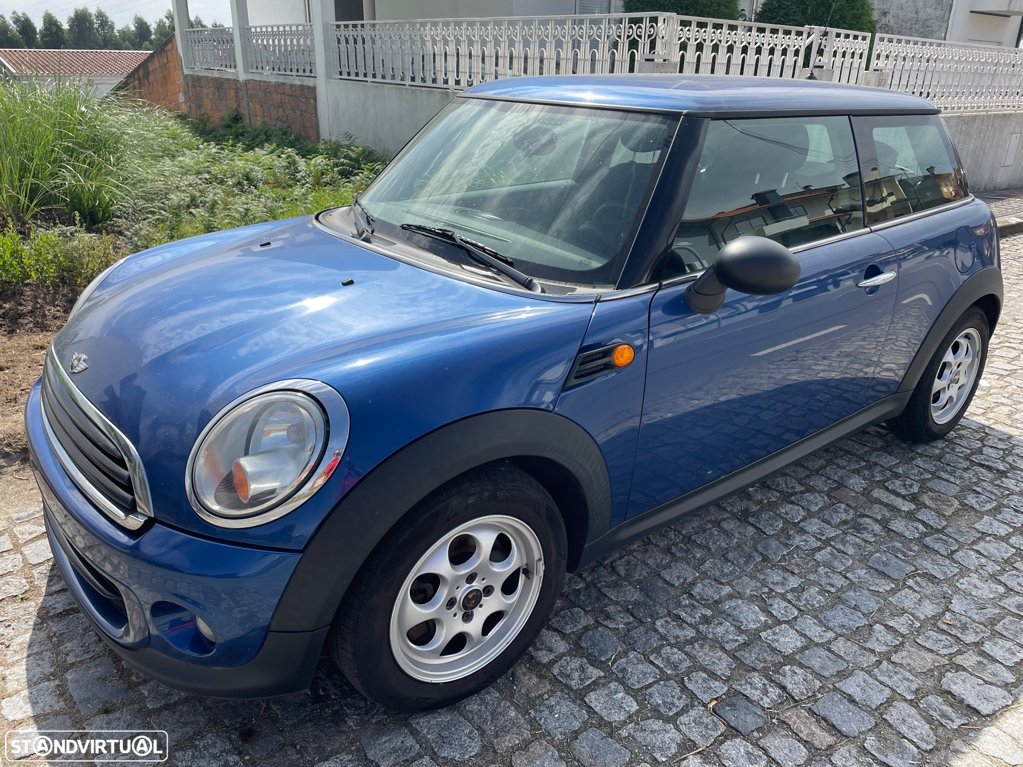 MINI 3 Portas One D - 6