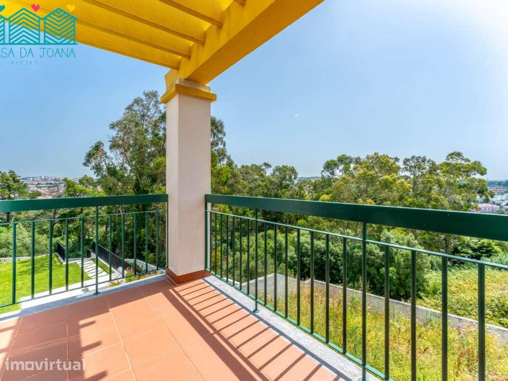 Moradia T5 com Jardim e Garagem em Oeiras - Vista 2