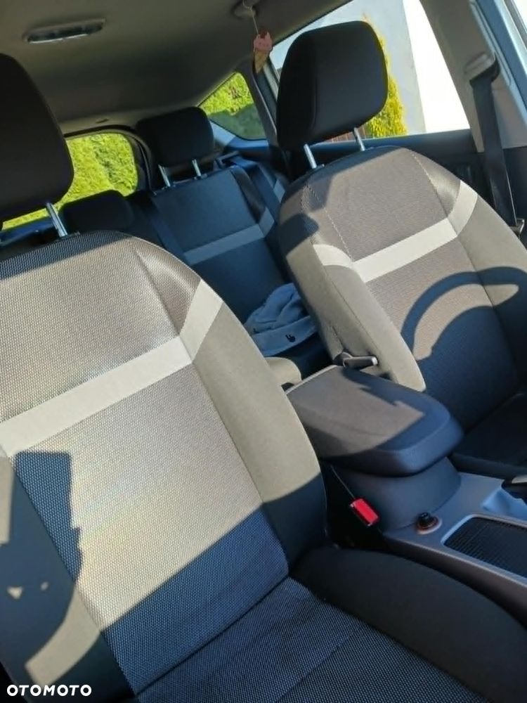 Ford Kuga - 16