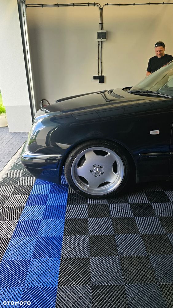 Mercedes-Benz Klasa E 300 TD Avantgarde - 3