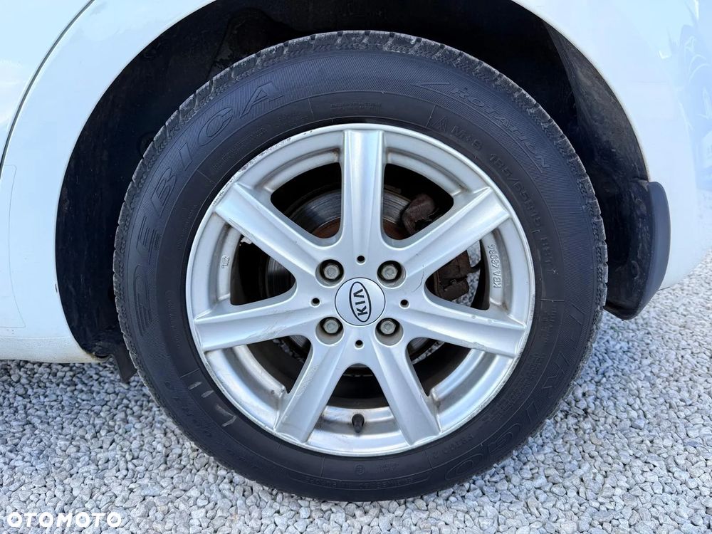 Kia Rio 1.1 CRDI Attract - 10