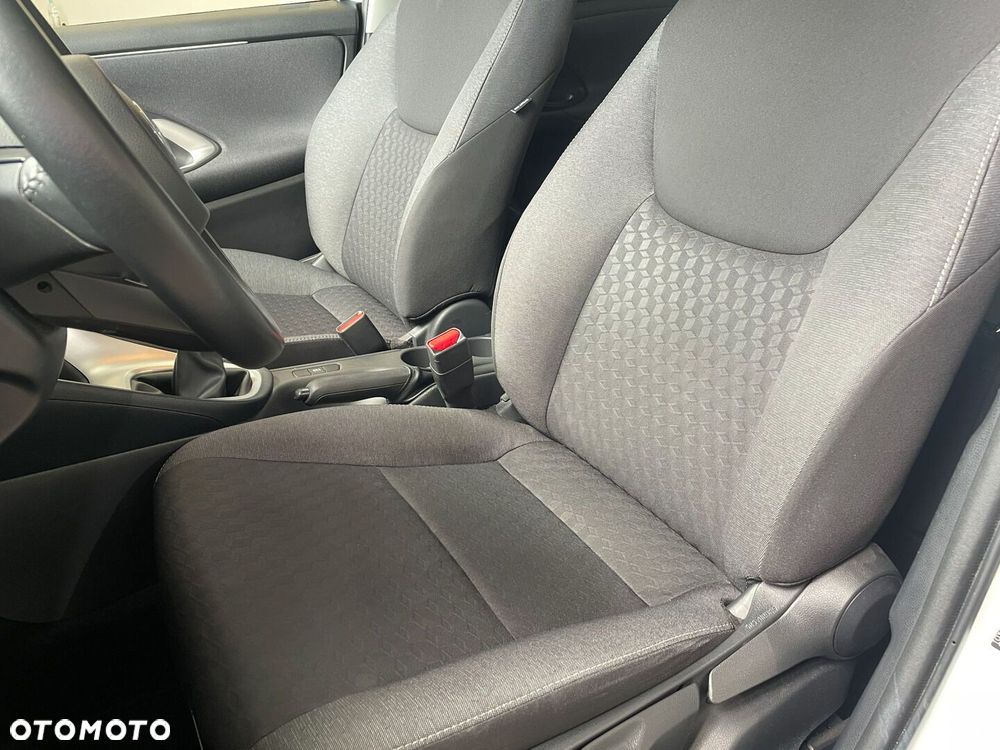 Toyota Yaris - 11