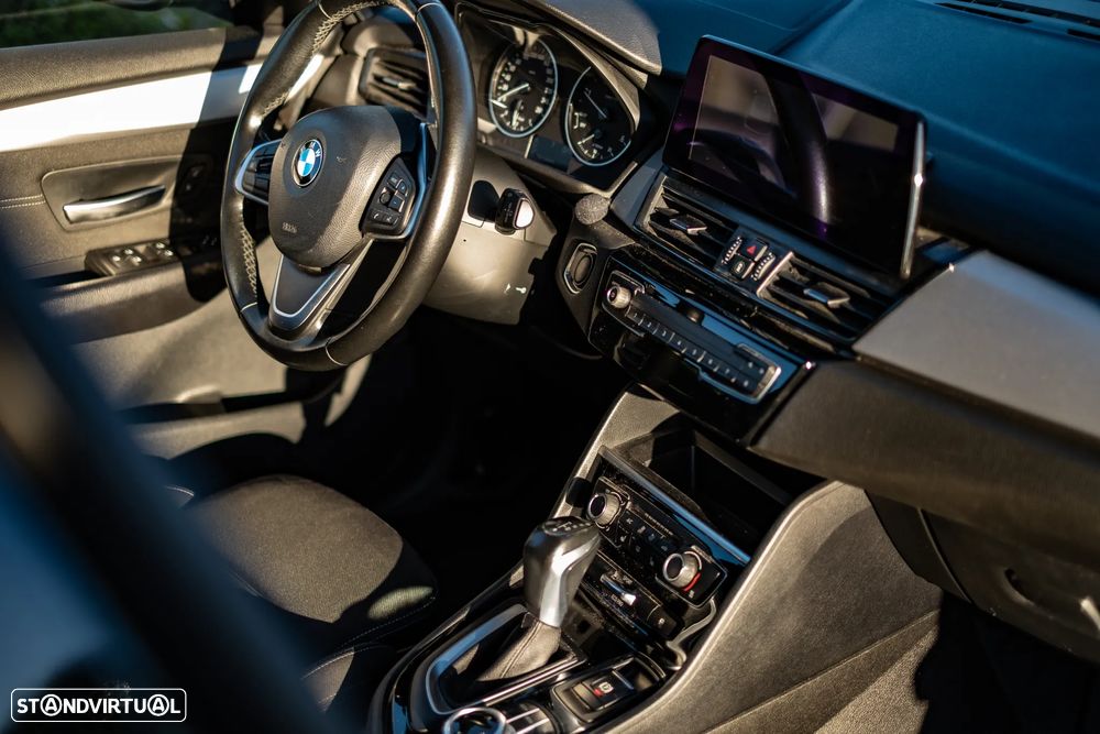 BMW 216 Active Tourer d Aut. Sport Line - 23