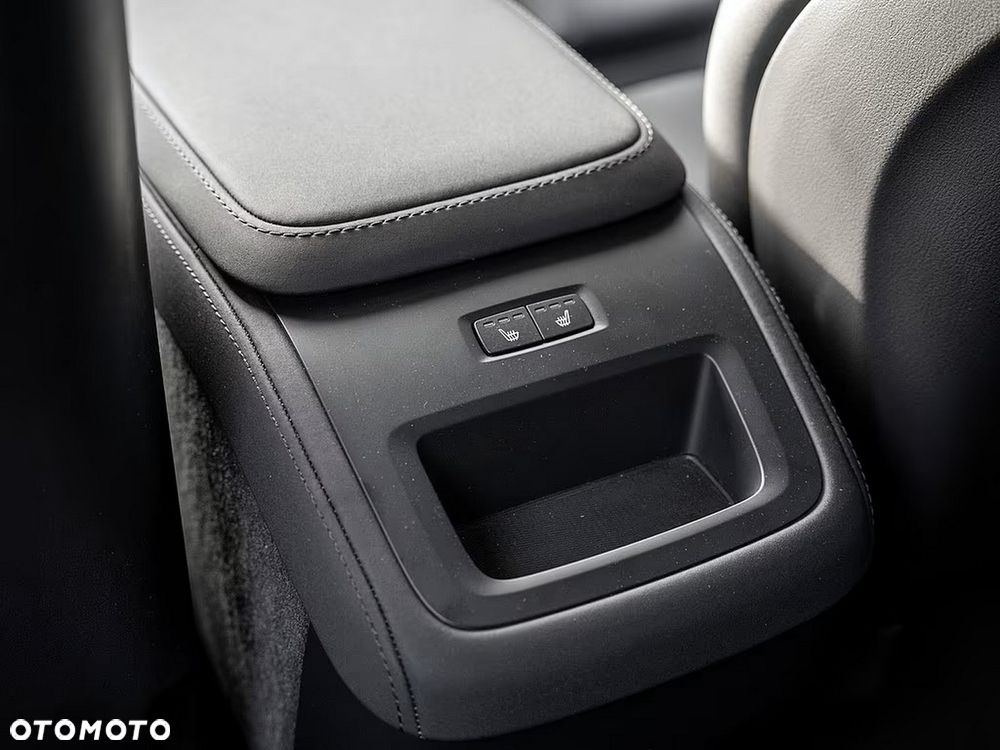 Volvo XC 90 B5 B AWD Plus Bright 7os - 27