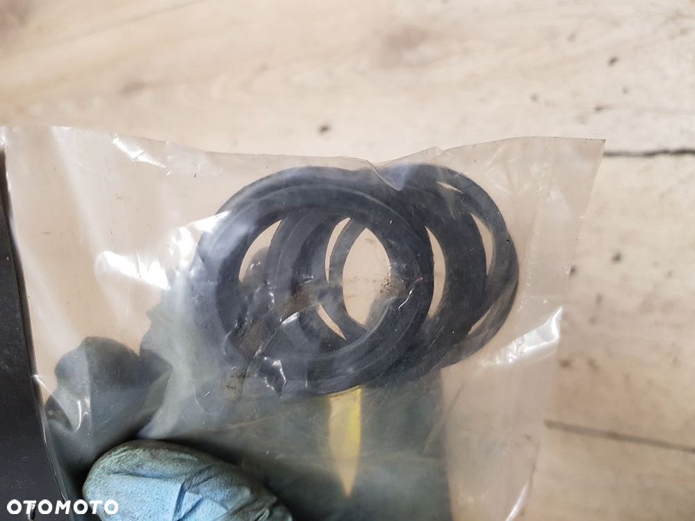 Uszczelki zacisku przód MCS 507430 Harley Davidson FX FXR FXWG XL 44151-77 - 5