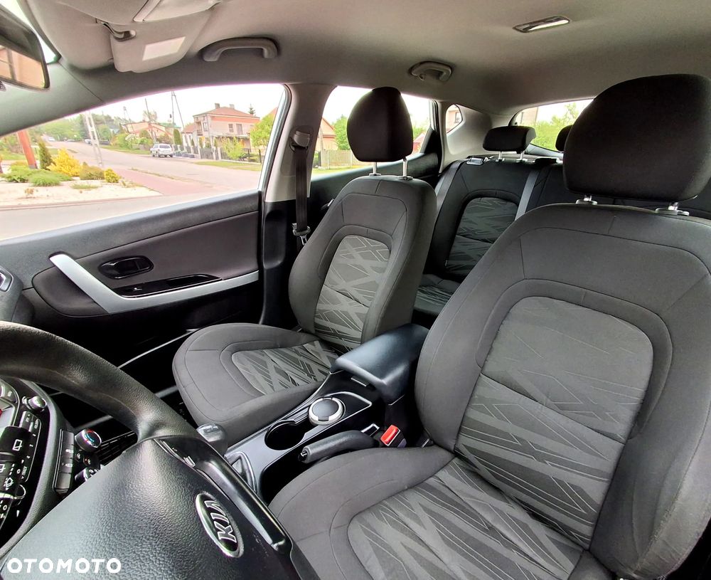 Kia Ceed 1.4 CVVT Dream Team Edition - 31