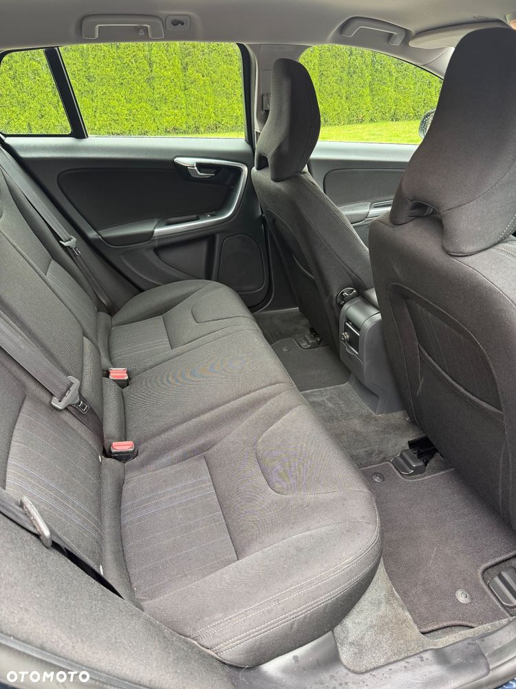 Volvo V60 T3 Edition - 26