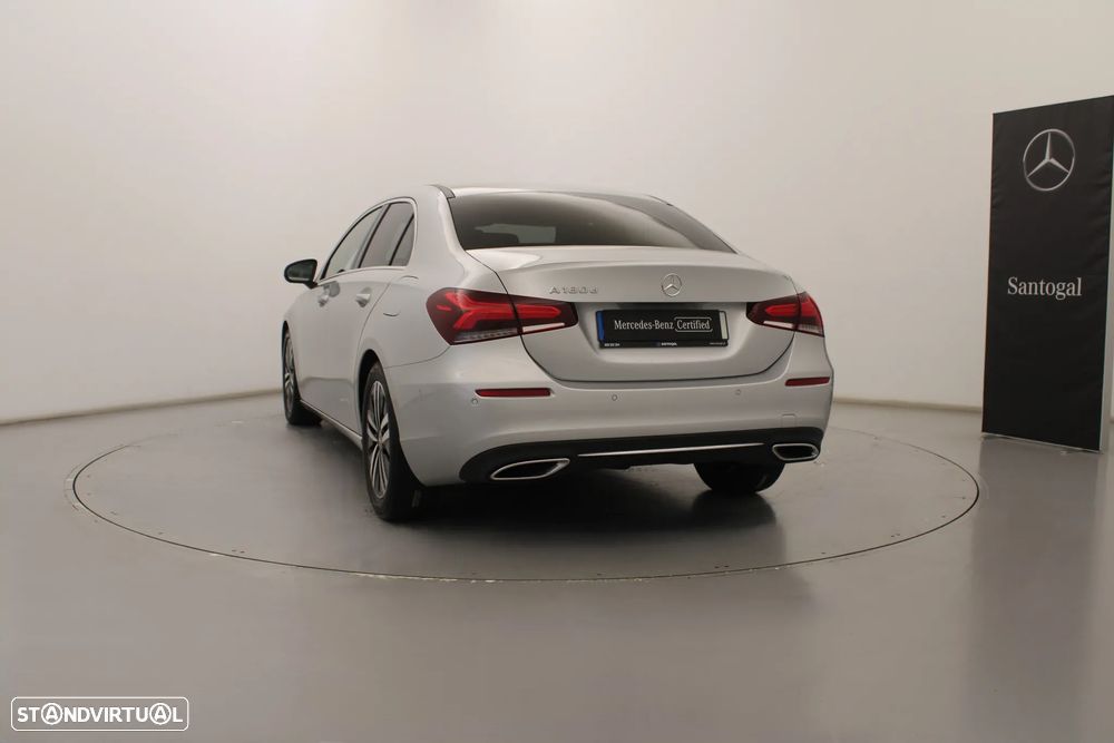 Mercedes-Benz A 180 Limousine d Progressive Aut. - 9