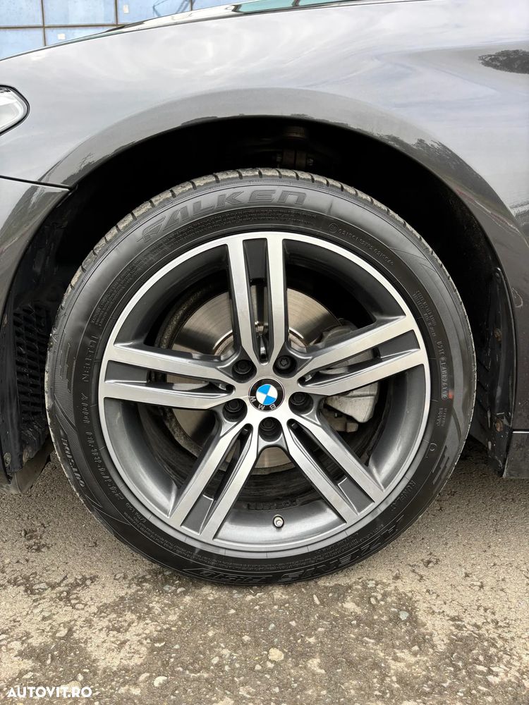 BMW Seria 5 520d Aut. Luxury Line - 9