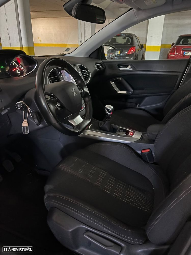 Peugeot 308 1.6 BlueHDi Allure - 4