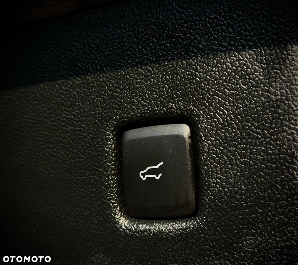 Ford Kuga 2.5 FHEV FWD Titanium X - 4