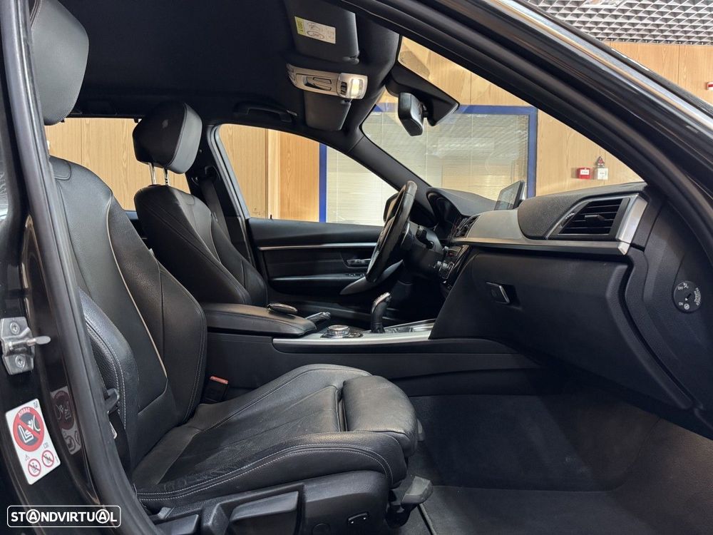 BMW 320 d Touring Line Luxury Auto - 33