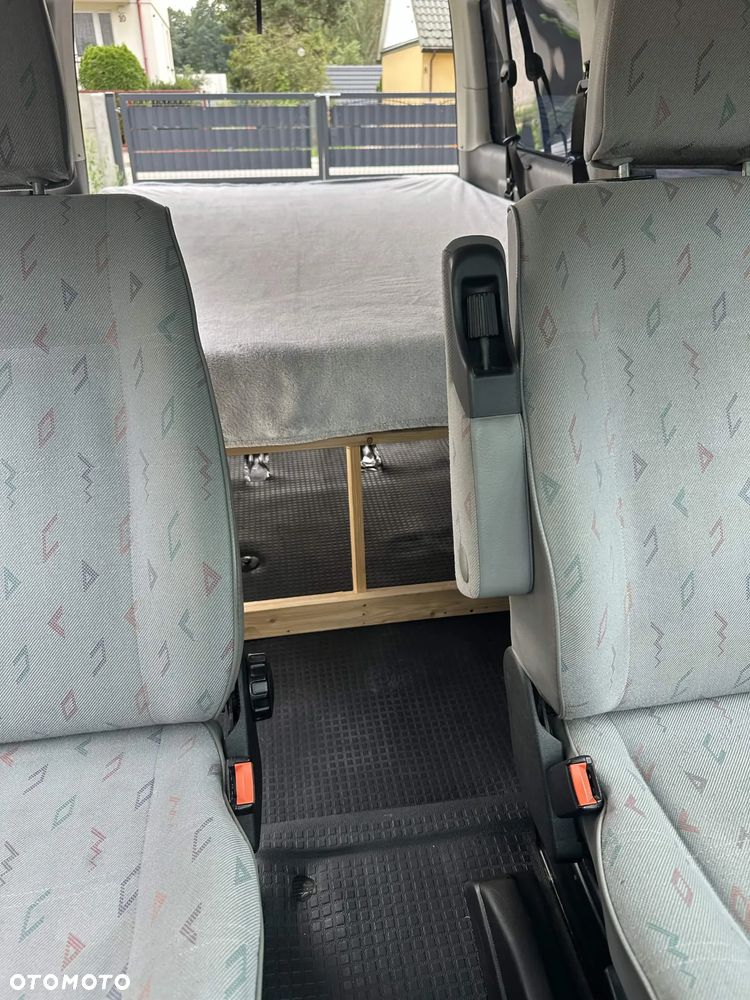 Volkswagen Transporter - 18