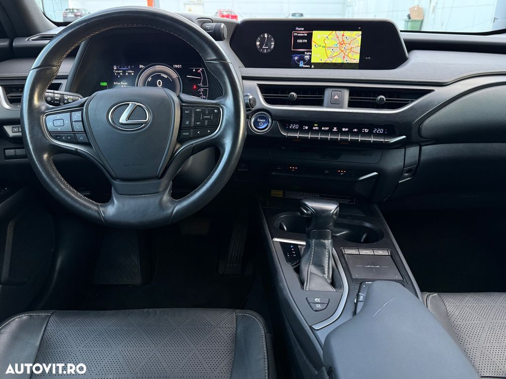 Lexus UX 250h Style Edition - 7