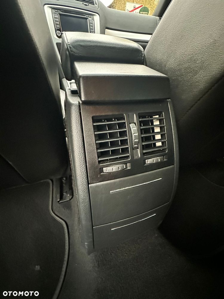 Skoda Octavia 2.0 TDI DPF DSG RS - 20