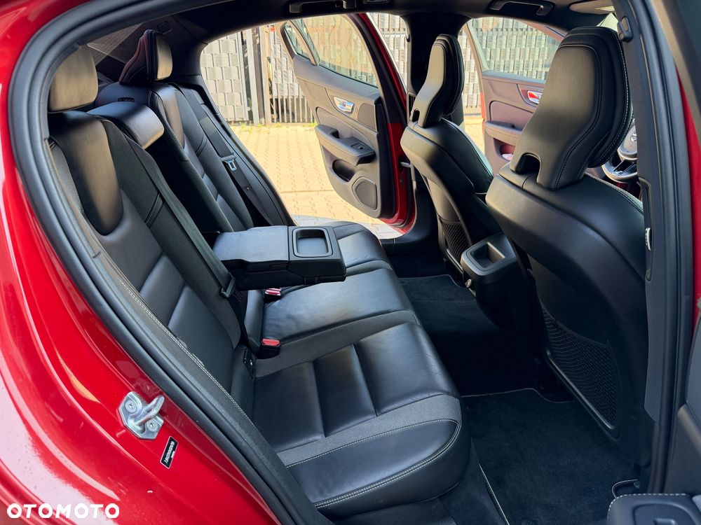 Volvo S60 T6 AWD Geartronic RDesign - 29